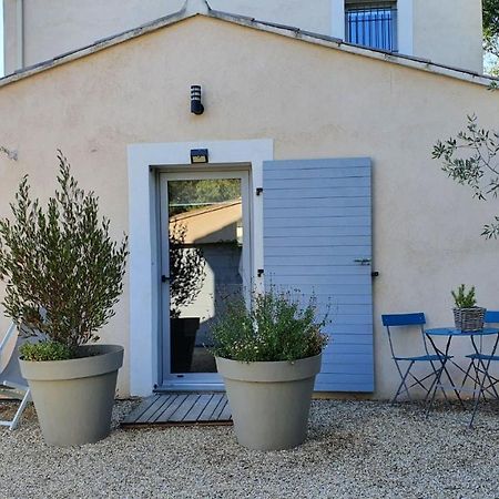 Отель La Bastide Aux Oliviers Туррет-сюр-Лу Экстерьер фото